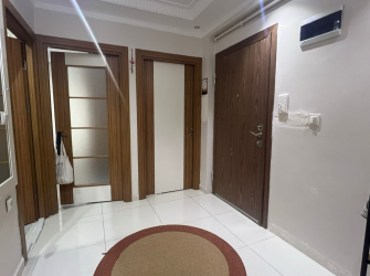 Güngören'de Tramvaya Yakın 1,Kat  10 Yıllık 2+1 Çift Cephe 70 m2 Balkonlu