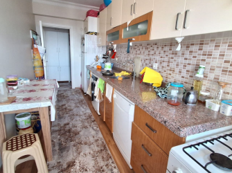 Bağcılar'da 4,Kat Cadde Üstü 3+1 Kat Mülkiyetli 110 m2 Ön Cephe