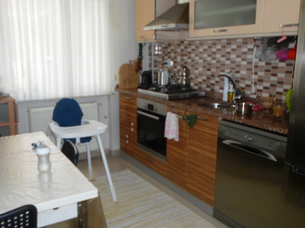 Bahçelievler Soğanlı Meydan 15 Yıllık 1,Kat Asansörlü 2+1Kredili 85 m2