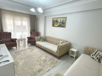 Bahçelievler Camlıkahve'de 1,Kat 2009 Yapımı 2+1 Asansörlü 80 m2