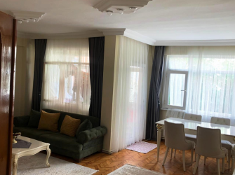Bahçelievler Camlıkahve 2,Kat Asansörlü 3+1Kredili 140 m2 Balkonlu 