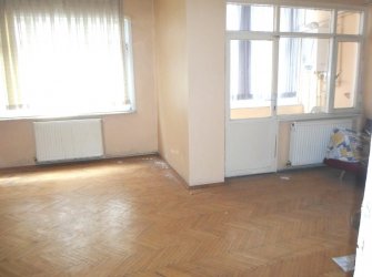 Bahçelievler'de Ferit Selime Yakın 1,Kat Arsa Tapulu 3+1 Balkonlu  Daire