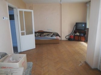 Bahçelievler'de Ferit Selime Yakın 1,Kat Arsa Tapulu 3+1 Balkonlu  Daire