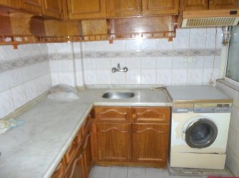 Bahçelievler'de Ferit Selime Yakın 1,Kat Arsa Tapulu 3+1 Balkonlu  Daire