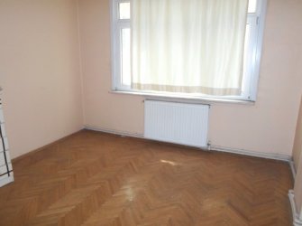 Bahçelievler'de Ferit Selime Yakın 1,Kat Arsa Tapulu 3+1 Balkonlu  Daire