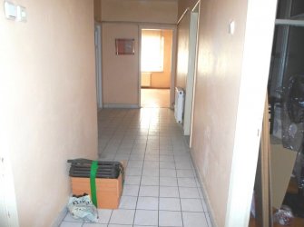 Bahçelievler'de Ferit Selime Yakın 1,Kat Arsa Tapulu 3+1 Balkonlu  Daire