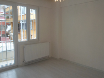 Güngören Akıncılar'da 2+1 Kredili Ön Cephe 80 m2 Balkonlu Yüksek Giriş