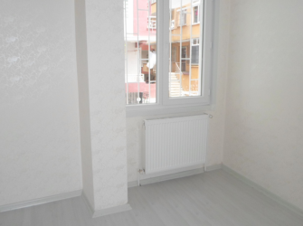 Güngören Akıncılar'da 2+1 Kredili Ön Cephe 80 m2 Balkonlu Yüksek Giriş