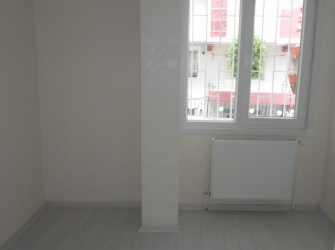 Güngören Akıncılar'da 2+1 Kredili Ön Cephe 80 m2 Balkonlu Yüksek Giriş