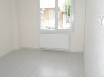 Güngören Akıncılar'da 2+1 Kredili Ön Cephe 80 m2 Balkonlu Yüksek Giriş