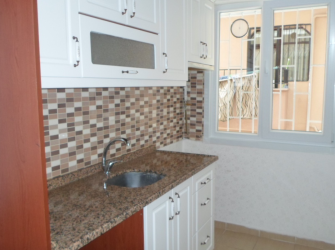 Güngören Akıncılar'da 2+1 Kredili Ön Cephe 80 m2 Balkonlu Yüksek Giriş