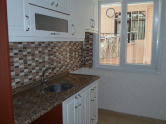 Güngören Akıncılar'da 2+1 Kredili Ön Cephe 80 m2 Balkonlu Yüksek Giriş