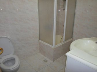 Bakırköy Adliye'nin Karşısı 1,Kat Çift Balkonlu Kiralık 2+1 Daire /İşyeri