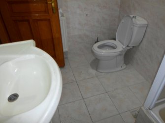 Bakırköy Adliye'nin Karşısı 1,Kat Çift Balkonlu Kiralık 2+1 Daire /İşyeri