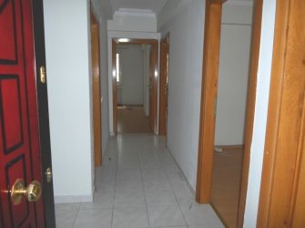 Bakırköy Adliye'nin Karşısı 1,Kat Çift Balkonlu Kiralık 2+1 Daire /İşyeri