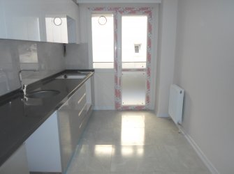 Güngören Güneştepe 2,Kat Çift Balkonlu 2+1 Sıfır 100 m2  Ön Cephe