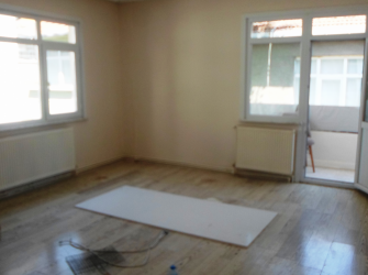Güngören Akıncılar'da 4,Kat Çift Balkonlu 2+1Kiralık 90 m2 Daire