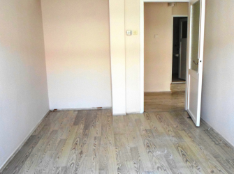 Güngören Akıncılar'da 4,Kat Çift Balkonlu 2+1Kiralık 90 m2 Daire