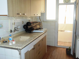 Güngören Akıncılar'da 4,Kat Çift Balkonlu 2+1Kiralık 90 m2 Daire