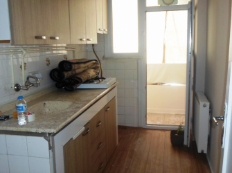 Güngören Akıncılar'da 4,Kat Çift Balkonlu 2+1Kiralık 90 m2 Daire