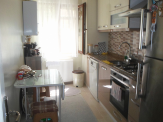 Bahçelievler Cumhuriyet'te 3+1Kat Dubleks 160 m2 Çift Girişli 3 Banyolu 