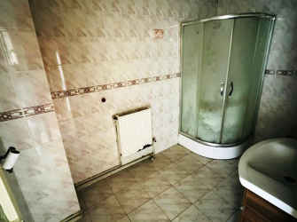 Güngören Sanayi Mh 3,Kat Çift Balkonlu 3+1 Ön Cephe 120 m2 Boş