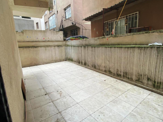 Güngören Haznedar'da 1+1 Metronun Karşısı 60 m2 İskanlı 7 Yıllık Bahçe Katı 