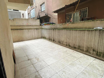 Güngören Haznedar'da 1+1 Metronun Karşısı 60 m2 İskanlı 7 Yıllık Bahçe Katı 