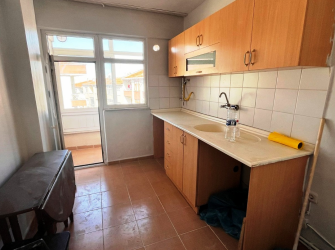 Bahçelievler Camlıkahve'de 5,Kat Balkonlu2+1Cadde Üstü 90 m2 Daire