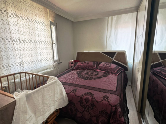 Bağcılar Parseller'de 4,Kat Arsa Tapulu 2+1 Balkonlu 70 m2 Daire 
