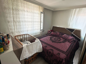 Bağcılar Parseller'de 4,Kat Arsa Tapulu 2+1 Balkonlu 70 m2 Daire 