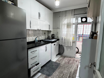 Güngören Akıncılar 2+1 Tramvaya Yakın 90 m2 Balkonlu Yüksek Giriş