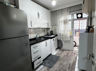 Güngören Akıncılar 2+1 Tramvaya Yakın 90 m2 Balkonlu Yüksek Giriş