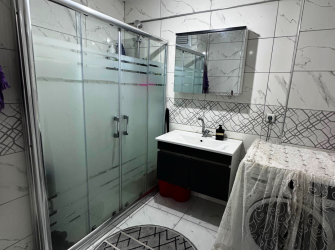 Güngören Akıncılar 2+1 Tramvaya Yakın 90 m2 Balkonlu Yüksek Giriş