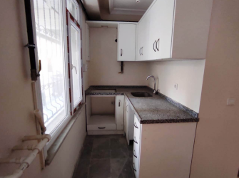 Güngören'de Katlı Otoparka Yakın 3+1 Sıfır Bina 140 m2 Ters Dubleks