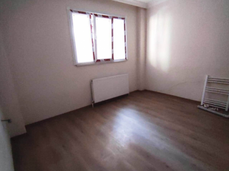 Güngören'de Katlı Otoparka Yakın 3+1 Sıfır Bina 140 m2 Ters Dubleks