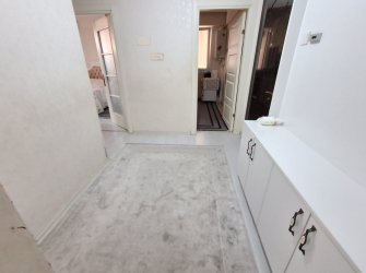 Güngören Akıncılar'da 75 m2 Balkonlu 2+1 Ön Cephe Yüksek Giriş