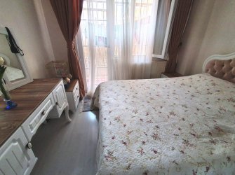 Güngören Akıncılar'da 75 m2 Balkonlu 2+1 Ön Cephe Yüksek Giriş