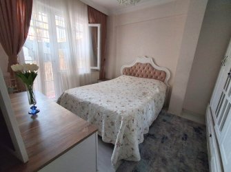 Güngören Akıncılar'da 75 m2 Balkonlu 2+1 Ön Cephe Yüksek Giriş