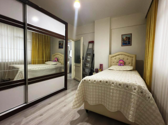 Bahçelievler Soğanlı'da 2,Kat Arsa Tapulu 2+1 Ön Cephe 90 m2