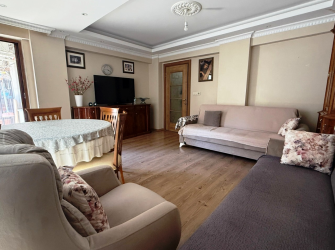 Bahçelievler Şirinevler'de 4,Kat Genç Bina 3+1 Asansörlü 120 m2 Boş Daire