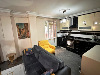 Güngören Güneştepe'de 3+1 Tramvaya Yakın Bahçe Katı A.Mutfaklı