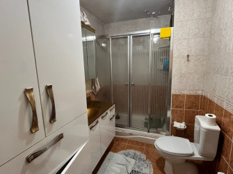 Güngören M.Çakmak'ta 2,Kat Kredili 3+1Ön Cephe 120 m2 Çift Balkonlu