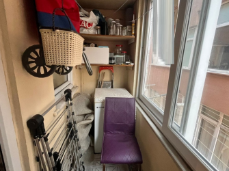 Güngören M.Çakmak'ta 2,Kat Kredili 3+1Ön Cephe 120 m2 Çift Balkonlu