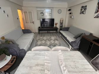 Güngören M.Çakmak'ta 2,Kat Kredili 3+1Ön Cephe 120 m2 Çift Balkonlu