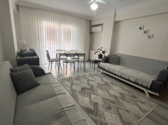 Güngören M.Çakmak'ta 2,Kat Kredili 3+1Ön Cephe 120 m2 Çift Balkonlu