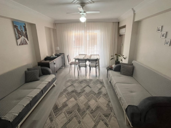 Güngören M.Çakmak'ta 2,Kat Kredili 3+1Ön Cephe 120 m2 Çift Balkonlu