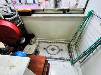 Bahçelievler'de 8 Yıllık Şirinevler Meydana Yakın 4,Kat  Asansörlü 2+1