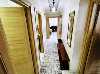 Bahçelievler'de 8 Yıllık Şirinevler Meydana Yakın 4,Kat  Asansörlü 2+1