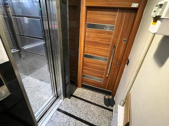 Bahçelievler'de 8 Yıllık Şirinevler Meydana Yakın 4,Kat  Asansörlü 2+1